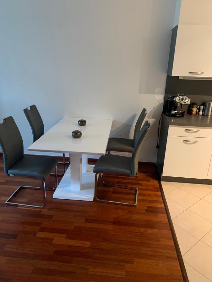 Residence Garden Tower S Balkonem, Garaz Prague Luaran gambar