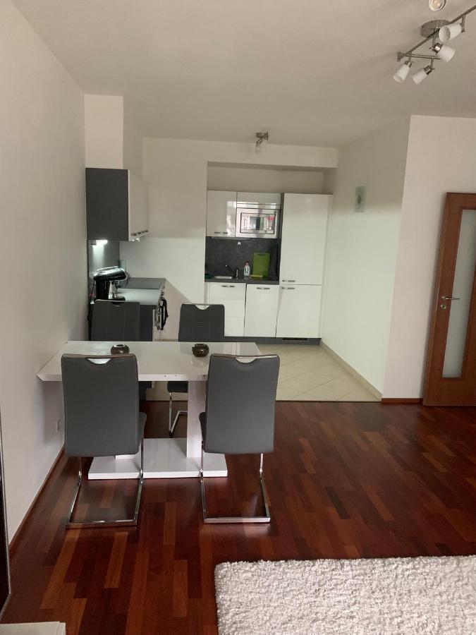 Residence Garden Tower S Balkonem, Garaz Prague Luaran gambar