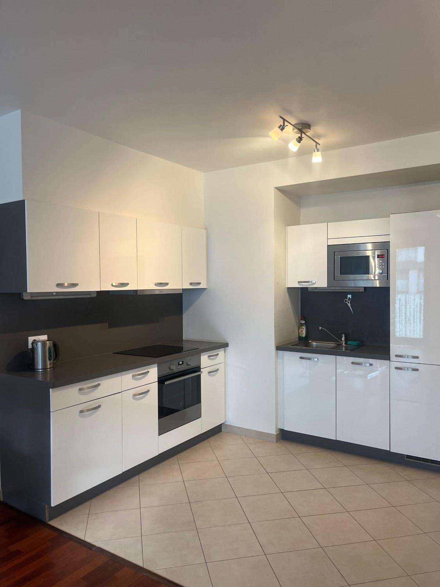 Residence Garden Tower S Balkonem, Garaz Prague Luaran gambar